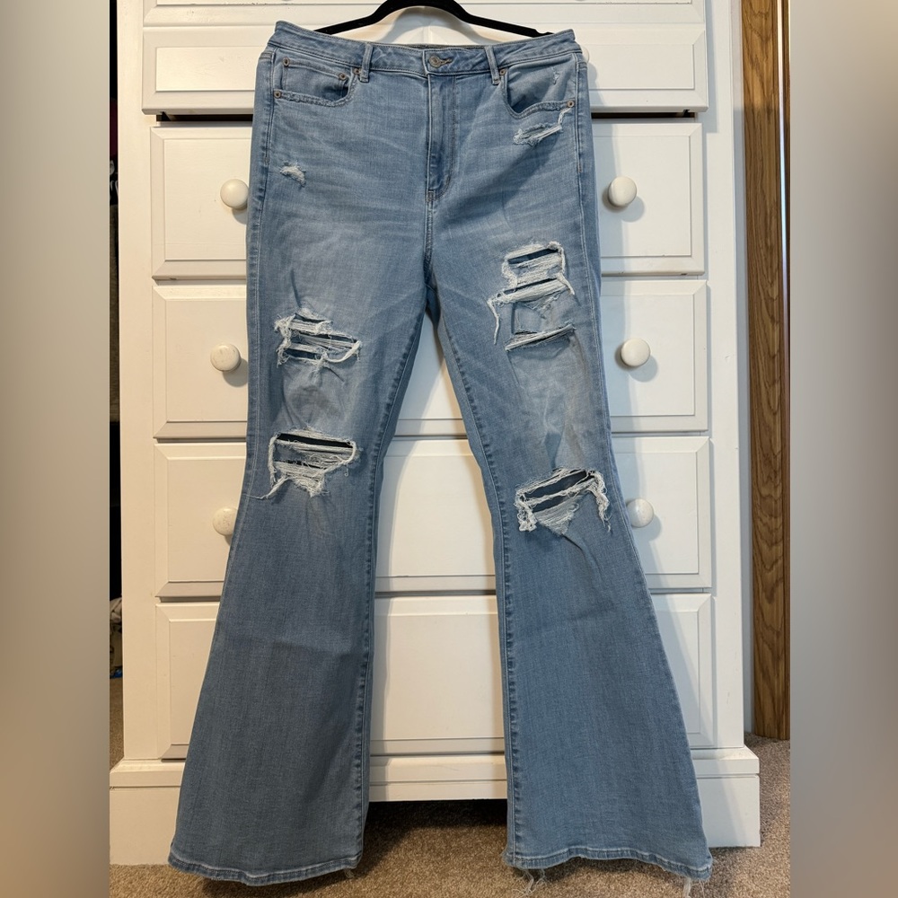 American Eagle AE stretch super Hi Rise Flare Distressed 14 Long